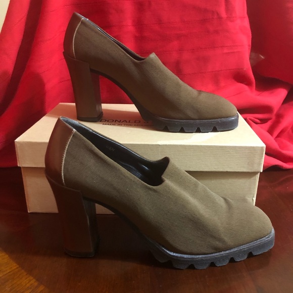 Donald J Pliner Heels - Picture 5 of 6